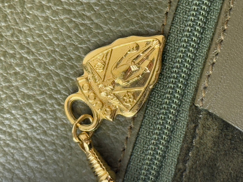 Gucci Leather Shoulder Bag