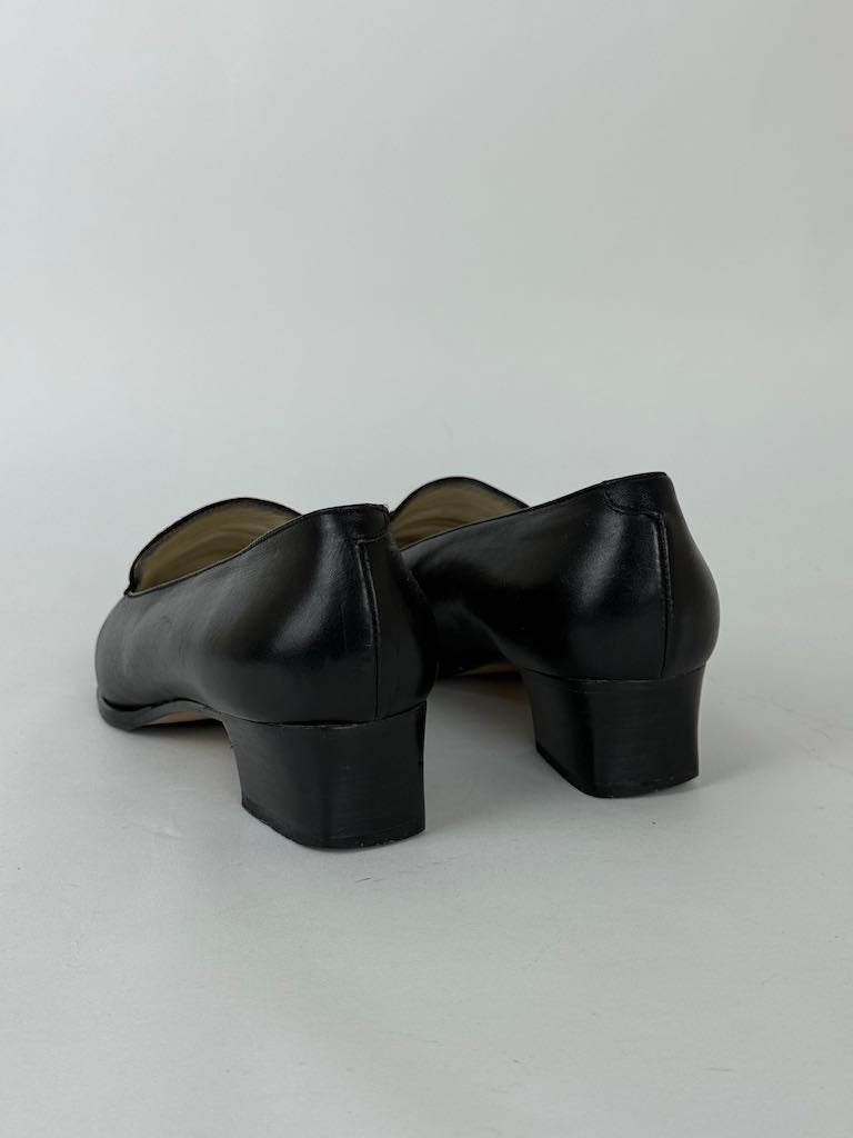 Bally suede top loafers - size 37.5