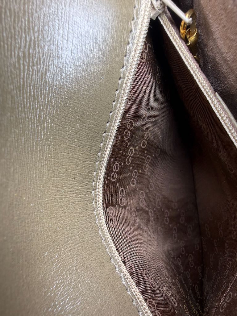 Gucci Interlocking GG Crossbody Bag in khaki