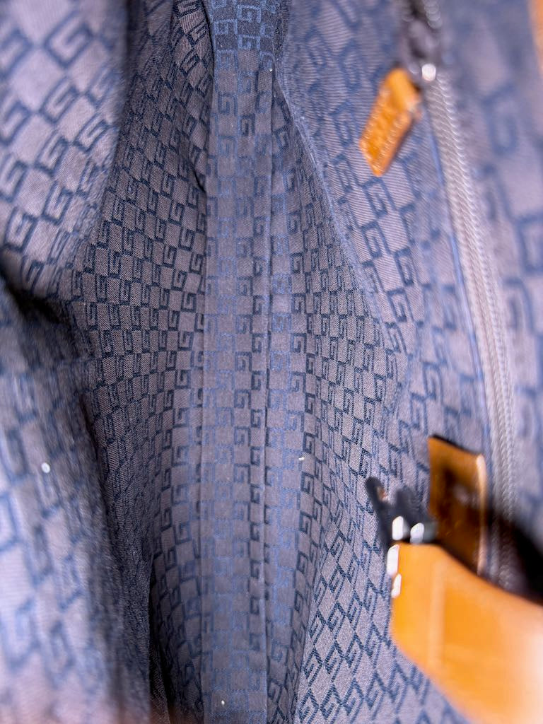 Gucci Jackie in brown suede