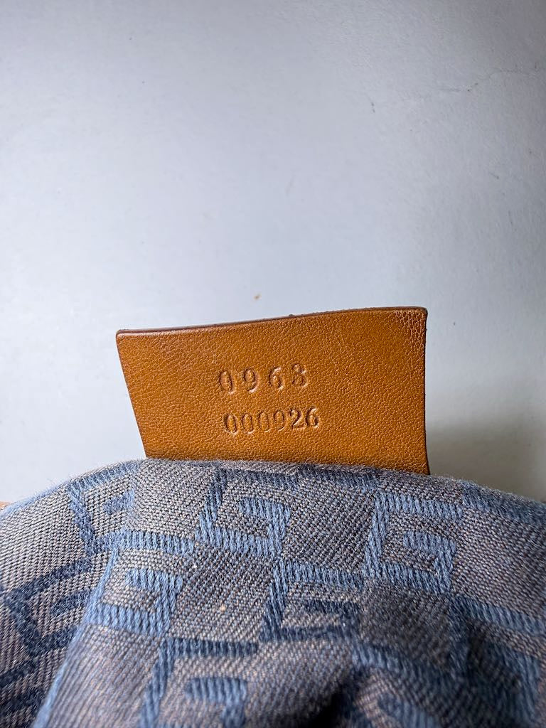 Gucci Jackie in brown suede