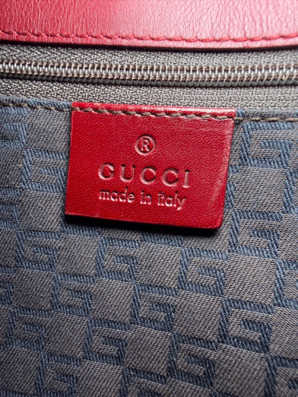 Gucci Shoulder Bag in Burgundy with Horsebit Hardware
