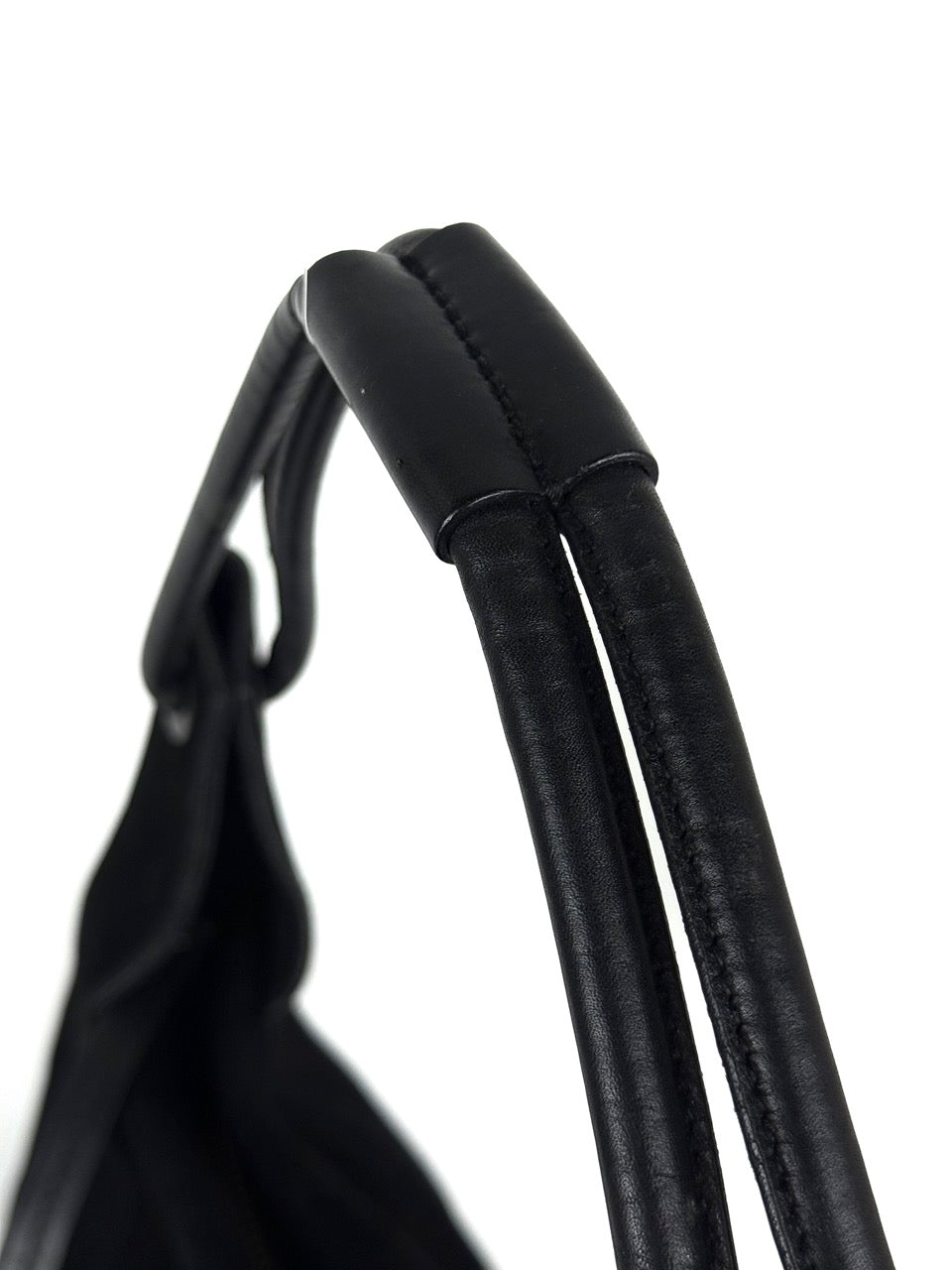 Gucci Large Shoulder Bag in black suede