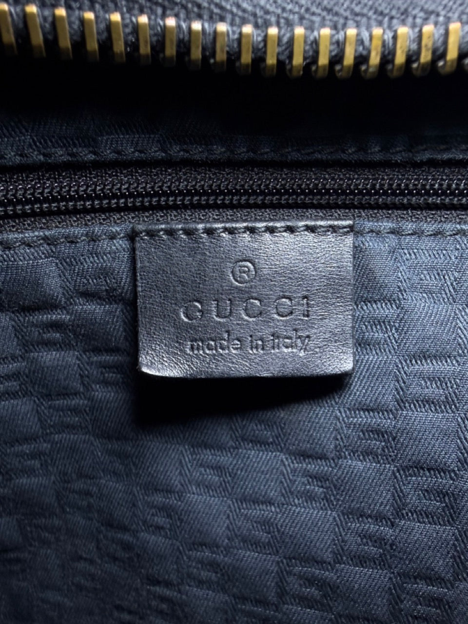 Gucci Large Shoulder Bag in black suede