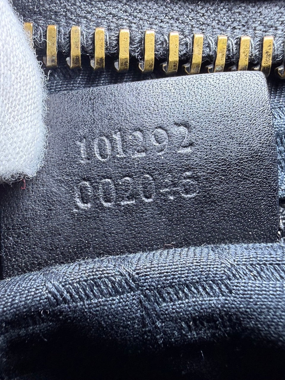 Gucci Large Shoulder Bag in black suede