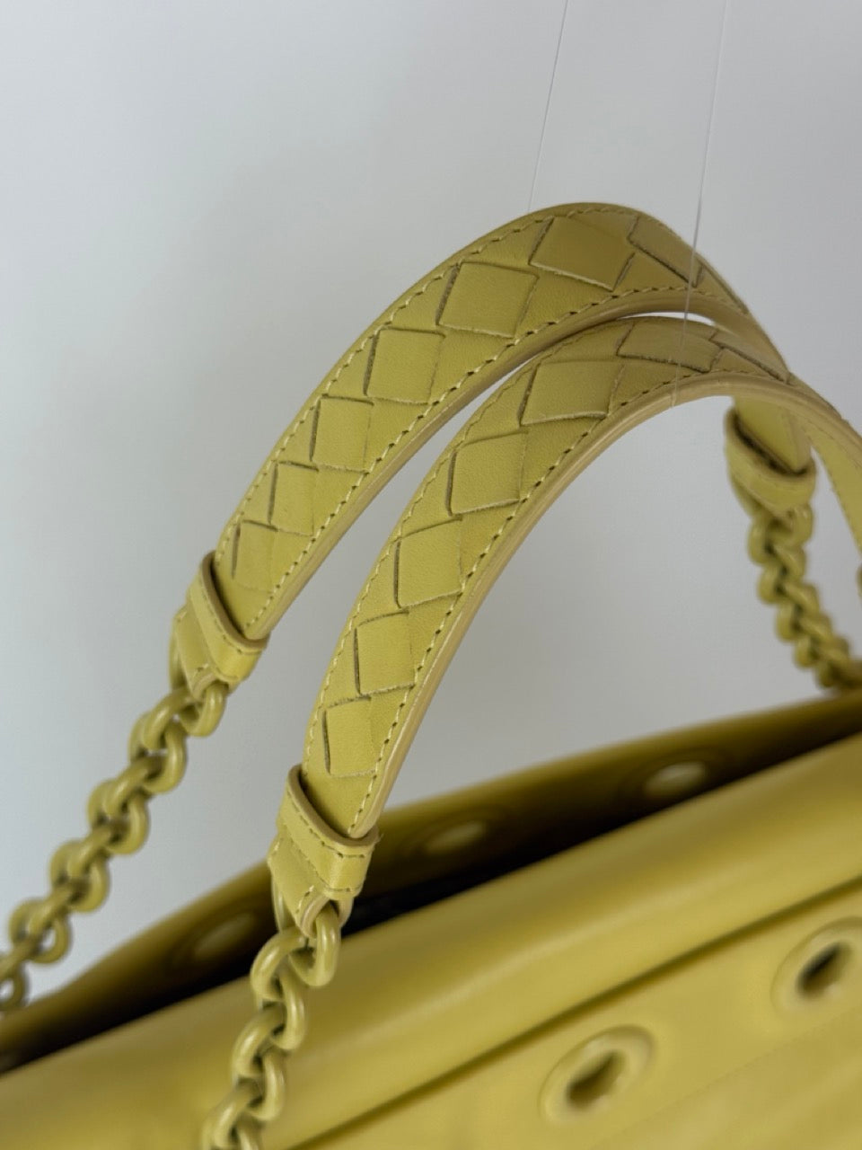 Bottega Veneta handbag in yellow leather