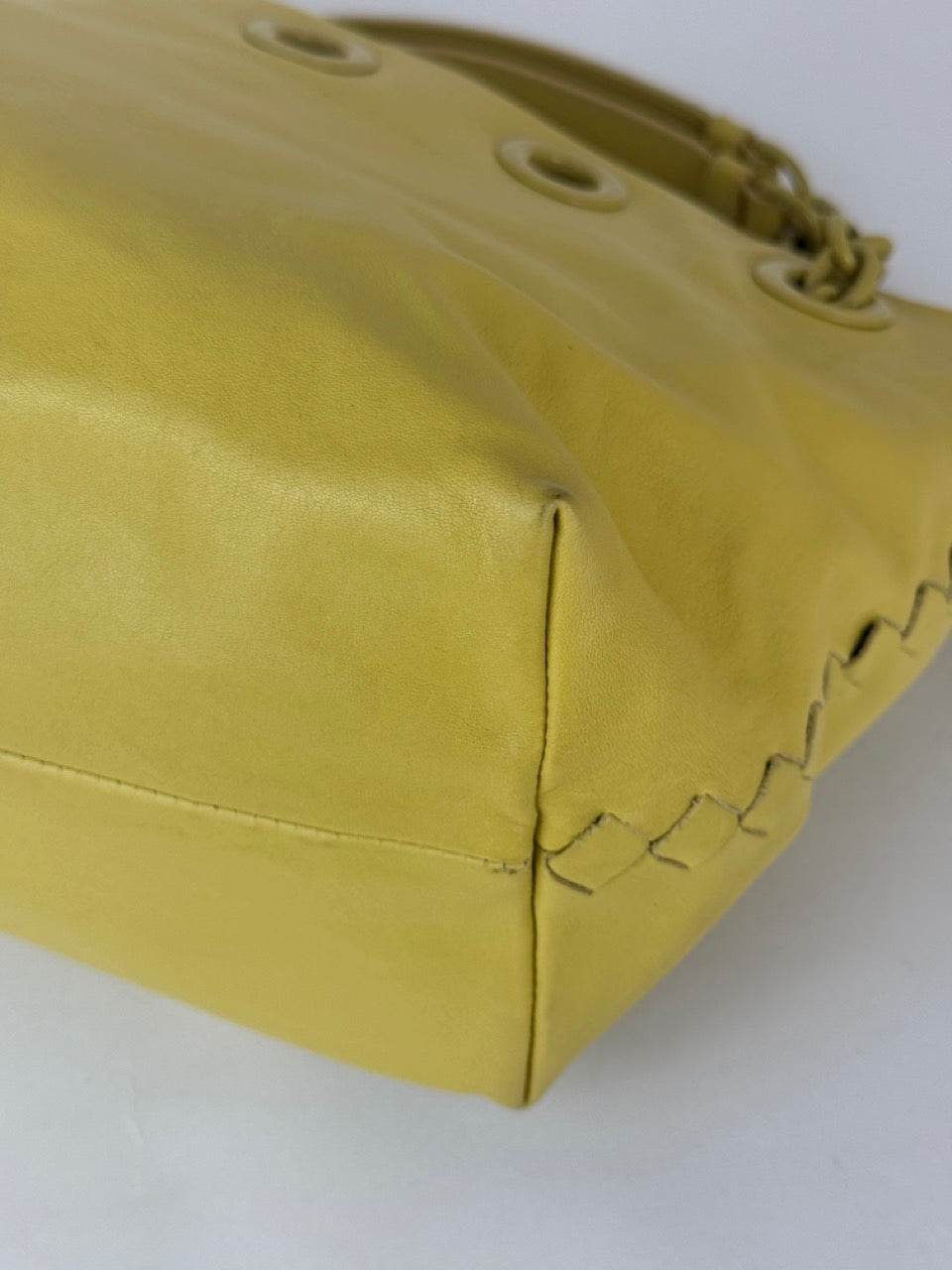 Bottega Veneta handbag in yellow leather
