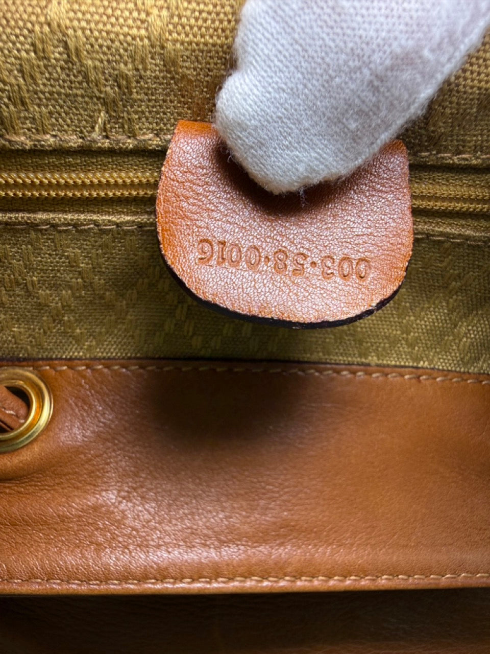 Vintage Gucci Bamboo Backpack in brown leather – photo 15
