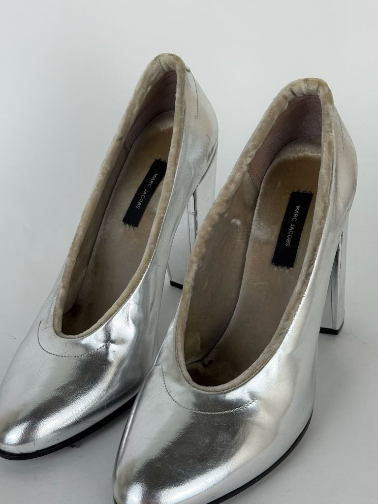Marc Jacobs Silver Leather Block Heel Pumps - size 36.5