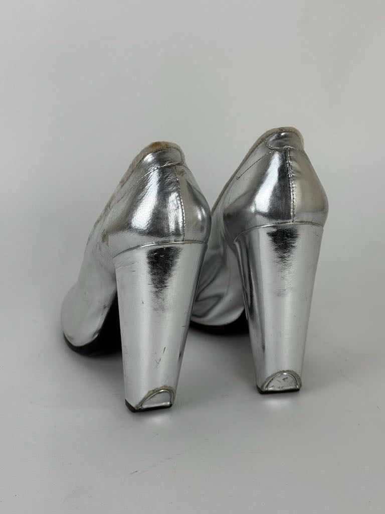 Marc Jacobs Silver Leather Block Heel Pumps - size 36.5